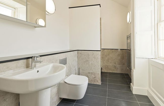 Henrietta Suites City Centre - Photo 68