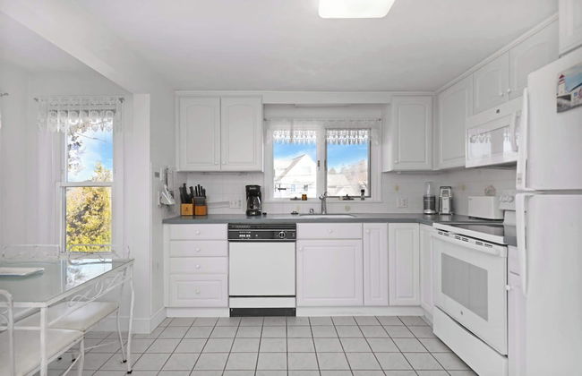 3BR Oceanfront on Nubble Cliffs! - Photo 12