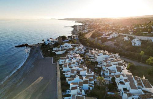 Beachhouse GALORE - Photo 36