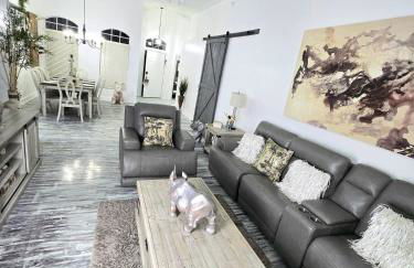 Pool house Best location in Wesley Chapel - Photo 28