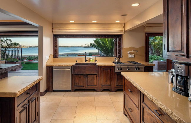 Endless Summer by Avantstay Serene Beachfront Escape w/ Sunset Views! - Photo 6