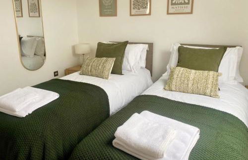 Central Tenby 3 Bed Apt Sleeps 6 to 8 Dog Friendly - Foto 11