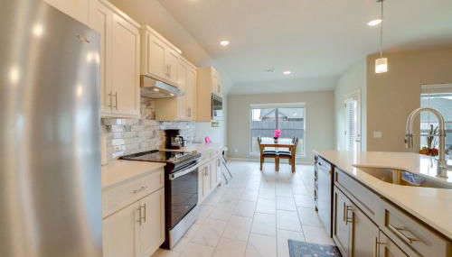 Private Yard and Patio Brand New Glenpool Getaway! - Foto 3