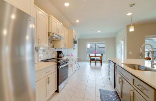 Private Yard and Patio Brand New Glenpool Getaway! - Foto 3