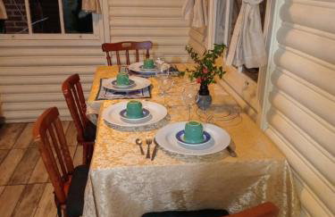 Chalé alpino em canela rs todo mobiliado com cozinha lareira split Wi-Fi 2 quartos perto do centro - Foto 29