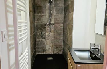 Mitrons - Apt B - Photo 13