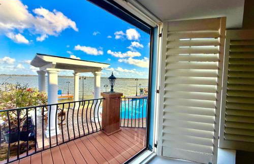 Lakefront Oasis - Photo 17