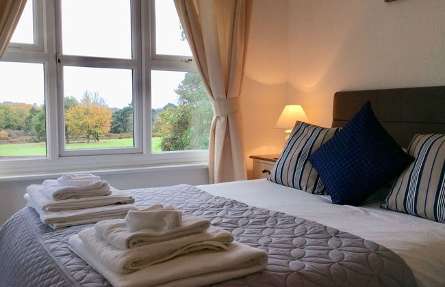 Humphries Cross Apartments - Photo 2