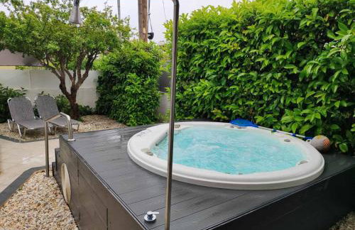 Seaside House in Nea Makri - Photo 1