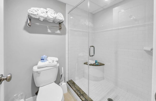 Edgewater Tower 1-305 - Foto 65