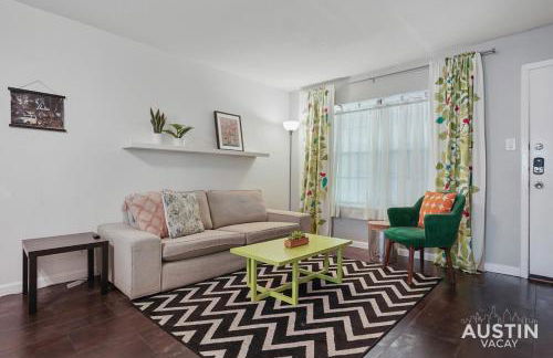 Chic Poolside Homebase Steps from South Congress - Foto 6