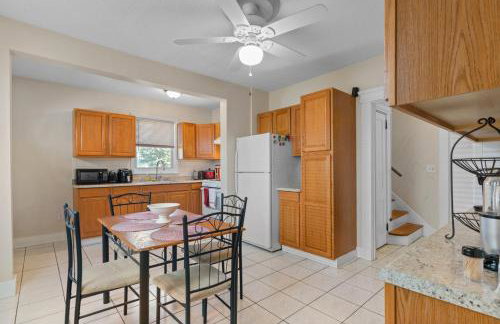 UNH Home Base 10 minutes from beach - Foto 5