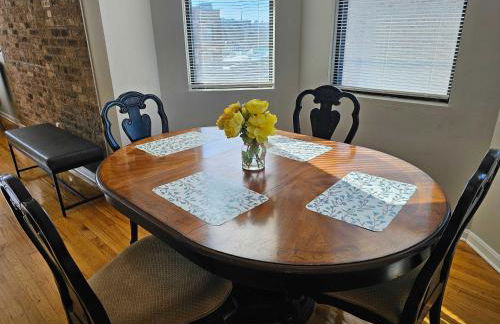 Two Bedroom West Loop - Foto 27