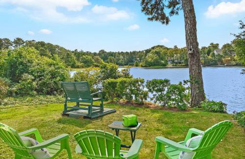 Poppys Pond: Pondfront Cape Home with A/C Wifi - Photo 35