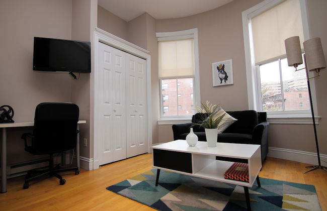 Maverick Suites at 402 Columbus Ave - Foto 46