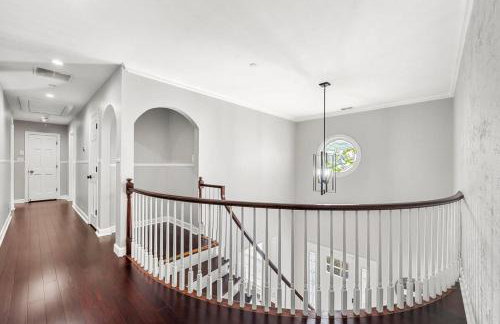 Mansion With Private Pool Basketball & Tennis courts - Foto 78