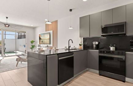 Upstay-Luxury 3BR Home w Private Pool & Games Room - Foto 16