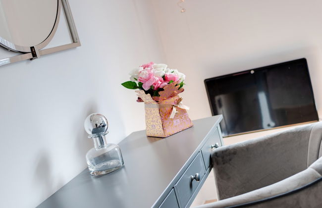 80 by Elite - Photo 27