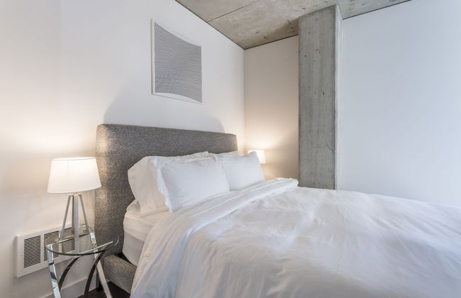 Domicile Suites at Cove - Photo 13