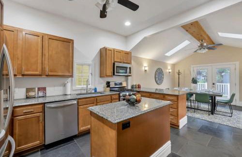 OSU and Short North 4 Bedroom Patio and Garage with EV - Foto 8