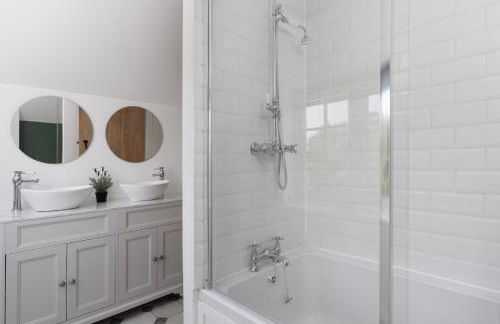 4-Bed Cottage - Pets with Garden & Wood Burner - Foto 22