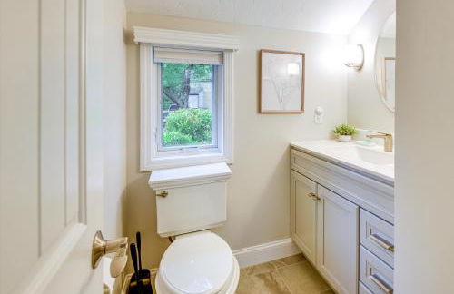 Gilford Townhome with Lakefront Beach and Pool Access! - Photo 25