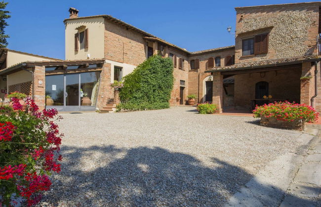 Farmhouse in Chianti With Pool and Terrace - Foto 1