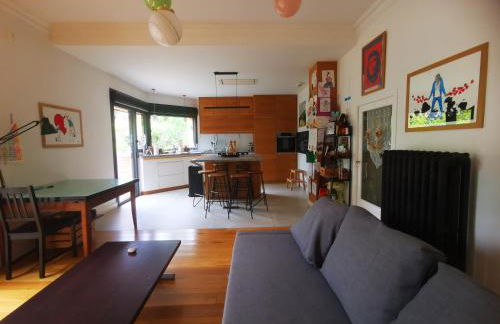 Maison familiale avec jardin - Photo 1