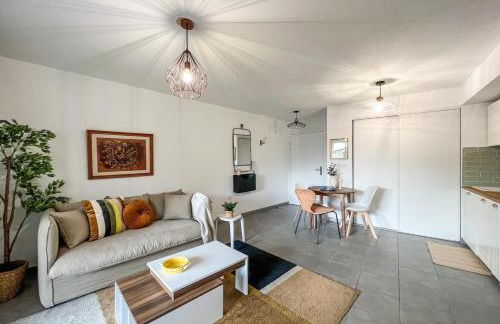 Confortable T2 pour 4 voyageurs, parking privé et terrasse - Foto 2