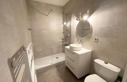 Appartement rénové avec terrasse VUE SUR MER à TREGASTEL - Ref 481 - Foto 6