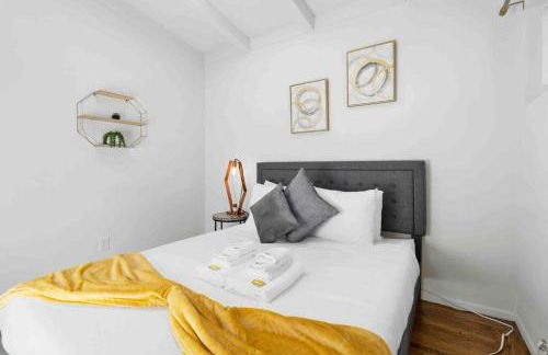 Mid Century Garden View Home Parking - Foto 30