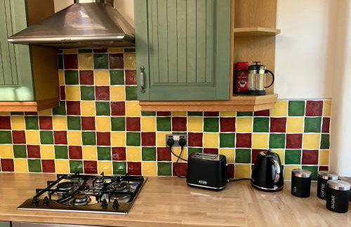 Lovely cottage in Penryn centre with parking - Photo 10