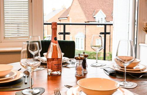 Spacious 2 Bedroom Balcony Flat with Parking and Fast WiFi - Foto 2