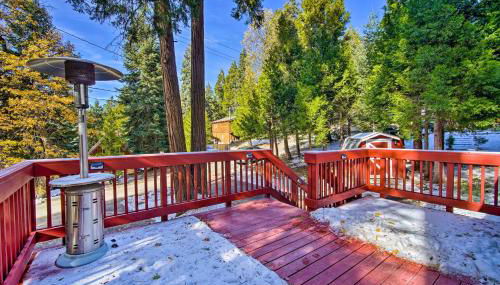 Running Springs Cabin with Deck and Forest Views - Foto 2