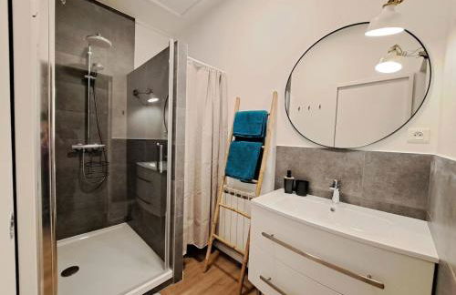 Beautiful Appartment with private garden in Lille - 100m from metro station - Foto 25