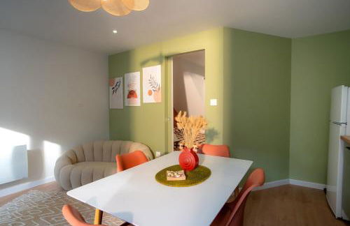 Appartement avec exterieur et parking - Le Puy 5 min - Foto 2