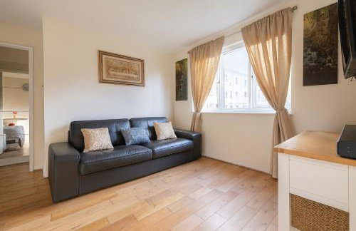 Cosy 1-Bedroom Glenville Escape -Sleeps 4 -Fast Wi-Fi - Foto 12