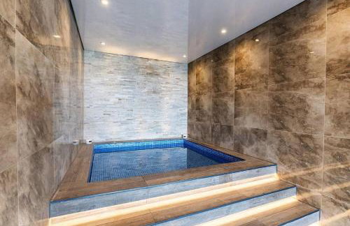 Lux Manor Sleeps 30 - Pool Sauna Hot Tub Cave - Foto 74