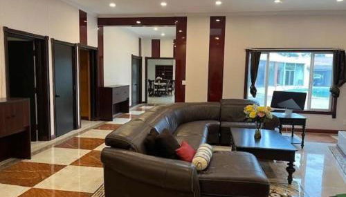 Specious 6000 sf privat gated villa with View - Foto 4