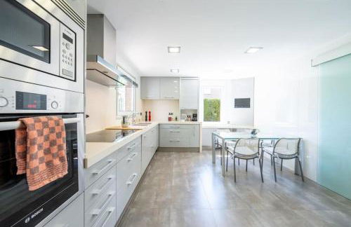 Casa Nina junto Barcelona Centro y playa - Foto 14