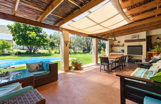 Panaderos - Photo 32