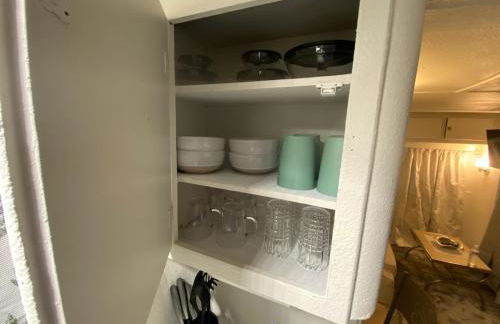 Cozy 1-bedroom mobile home with WiFi, AC in charming Silver City - Foto 12