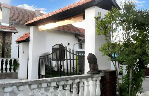 Idyllic House in Kutina with Enclosed Garden - Foto 1