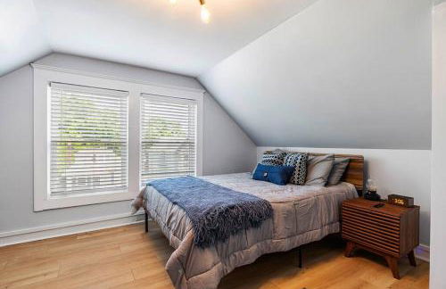 Modern Oakley Retreat - King Bed - Free Parking - Centrally Located - Foto 20