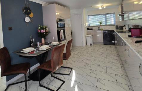 Luxury Modern Comfy 3BR House Contractors Family - Foto 19