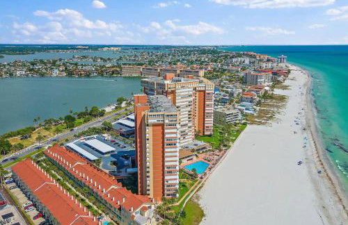 Redington Towers 3F 2BD 2BA Beachfront - Foto 25