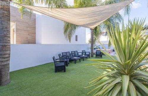 Cubo's Casa El Rodeo & Private Pool - Photo 51