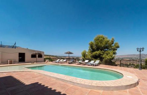 Preciosa villa con gran piscina y fabulosas vistas - Photo 3