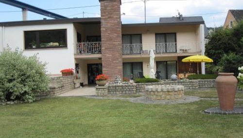 Elisabeth Decker - Foto 1, Garden