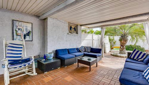 Steps to Sand! PCB Haven with Furnished Outdoor Area - Foto 2